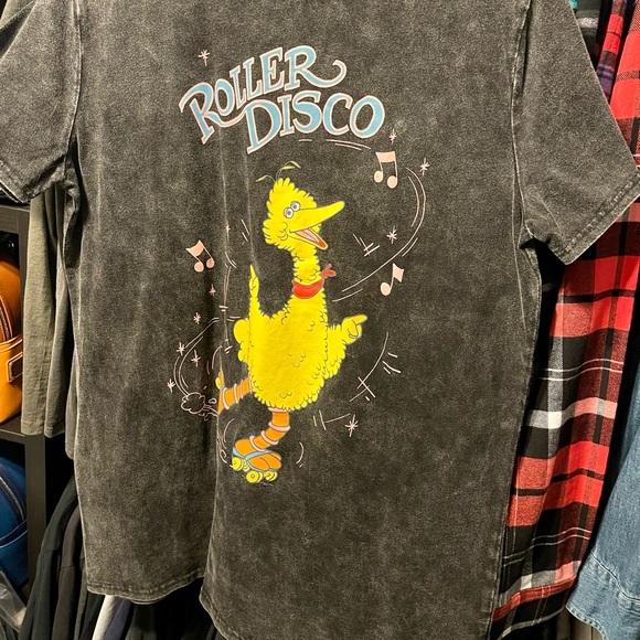 Cakeworthy Sesame Street Big Bird t-shirt - Picture 2 of 5